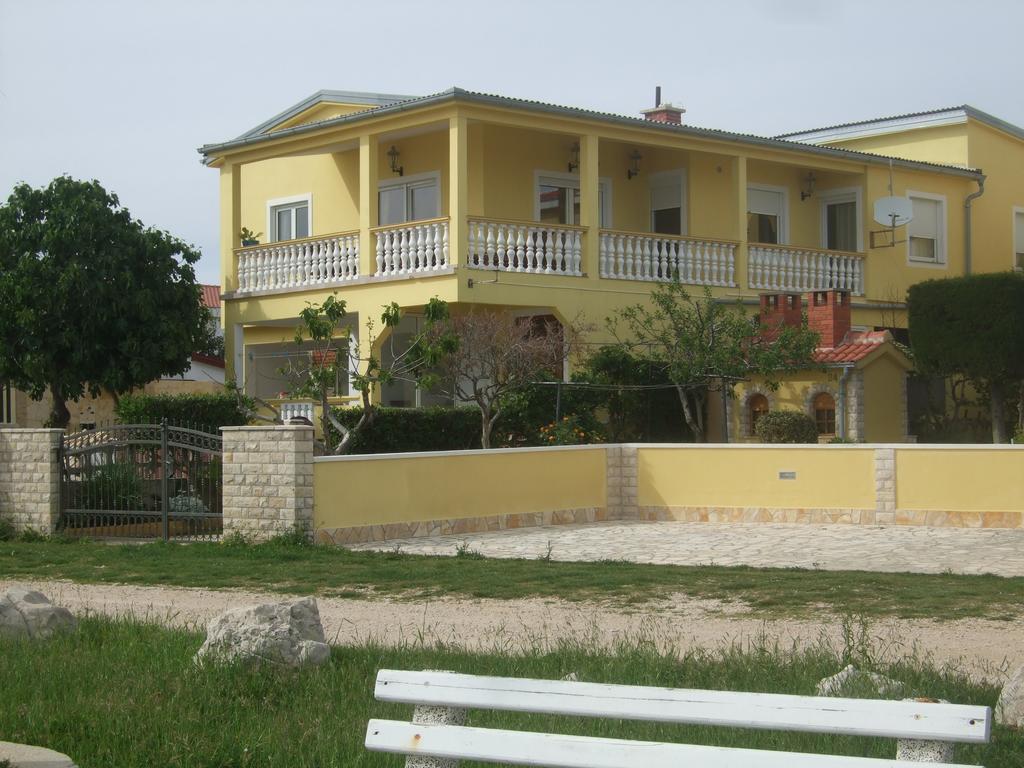 Deby Beach House Вир Экстерьер фото