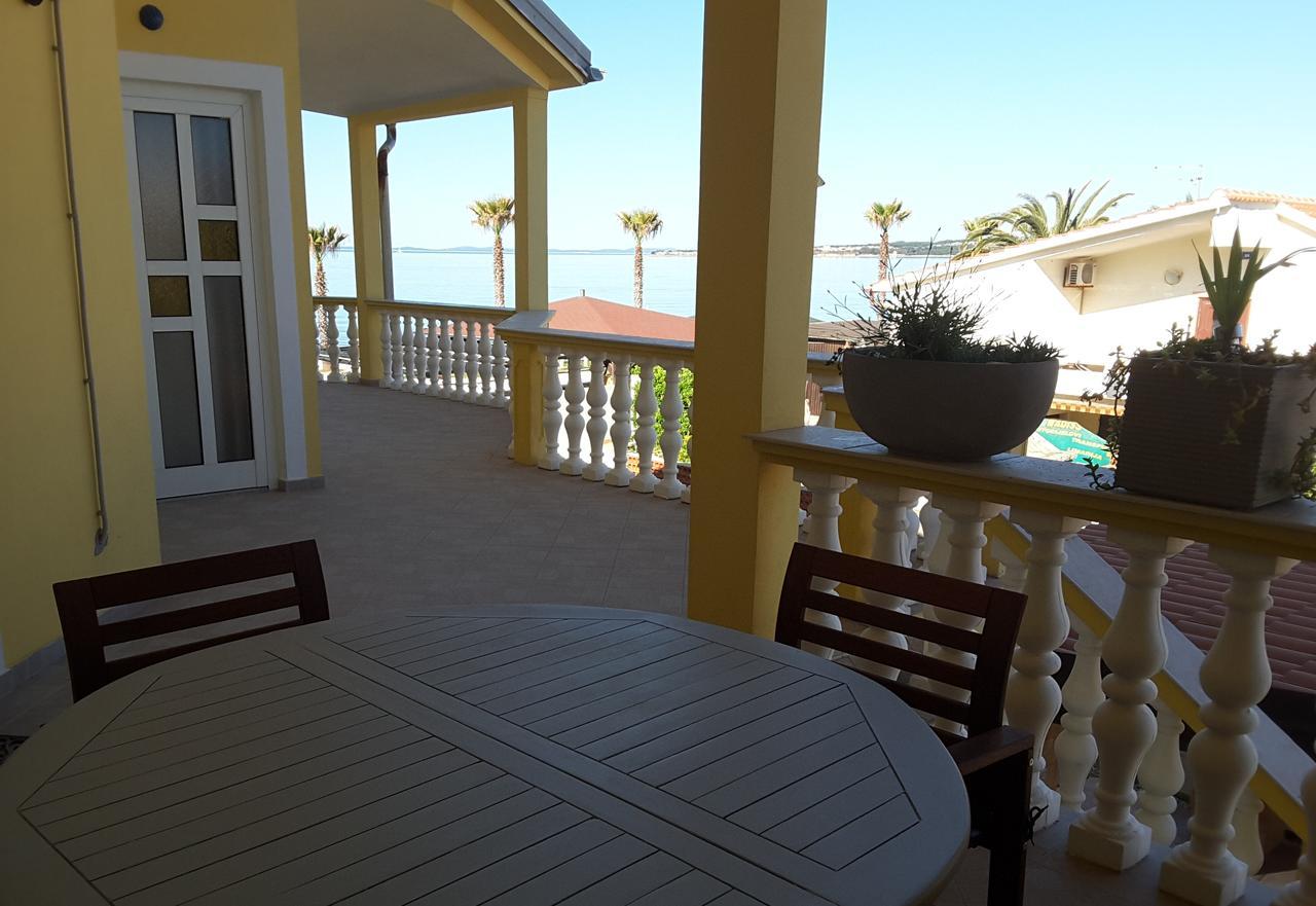 Deby Beach House Вир Экстерьер фото